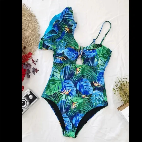 ‼️Final price Leaves print full coverage one pieceruffle shoulder swimsuit